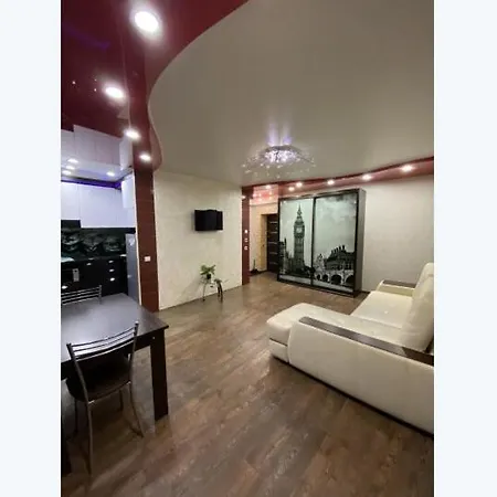 Geraeumige Wohnung Mit Sofas Und Betten * Lipsia
